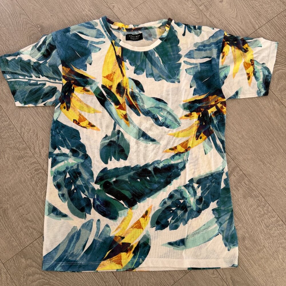 Zara Man Tropical Leaf Print T Shirt Size Small